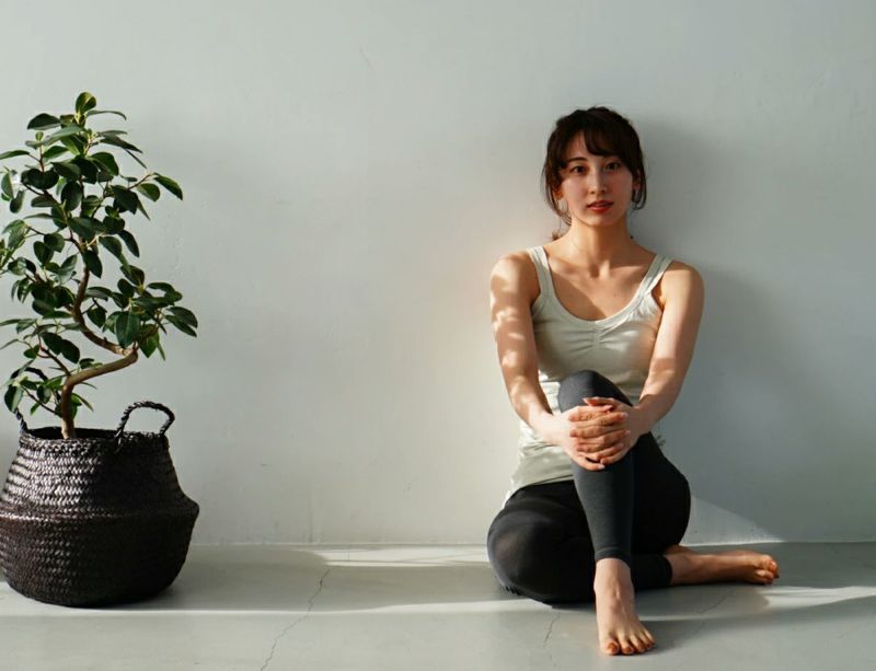 新品未使用　suria マリキミ ヨガウェア Lサイズ グレー スリア suria シュシュトップ レディース ヨガ yoga