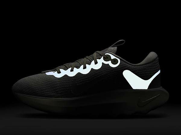 ナイキ　ランニングシューズ MOTIVA . ナイキ NIKE MOTIVA モティバ レディース ホワイト 白 スポーツ