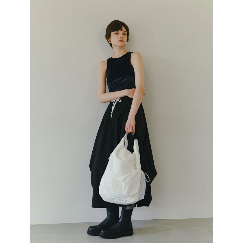 エミ emmi 【emmi×MEGALOS】撥水マルチパーパスバックパック