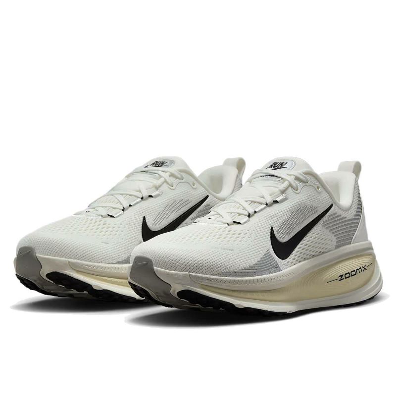 Nike ボメロ18 レディース24.5cm きれい ランナーの声が導いた、ナイキ ボメロ 18誕生の裏側.オンライン