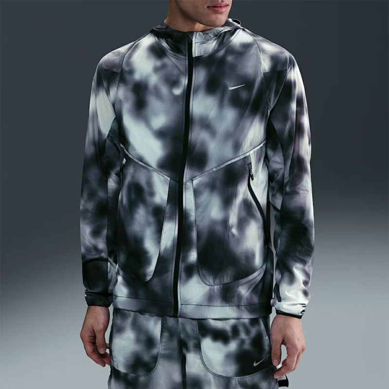 【新品】Nike Storm-FIT ランニング ディビジョン ジャケット Amazon.com: Nike Storm-FIT ADV Run Division Men's Running