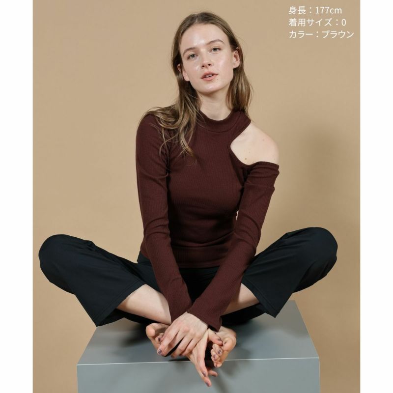 ジュリエ リブロングスリーブプルオーバー パット付き